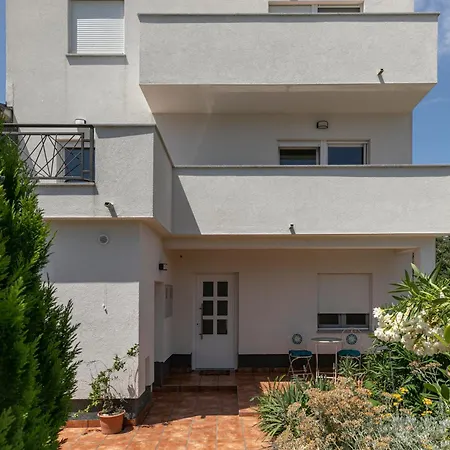Apartments Korana Pula Exterior photo